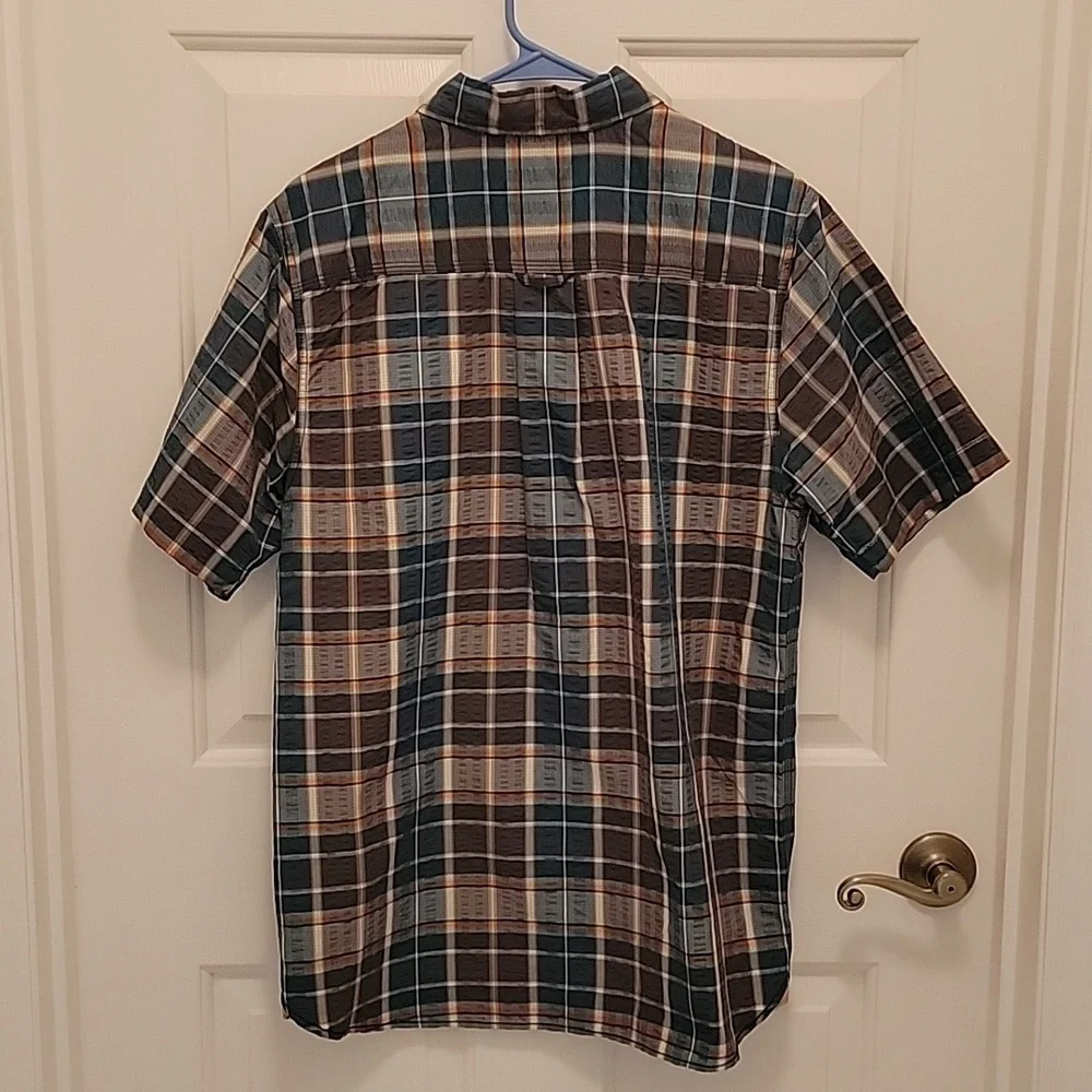 The North Face Short Sleeve Shirt, Button Down, Textured Fabric, Size M, NWOT.